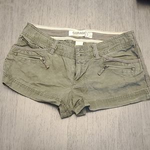 Size 3 Garage Green Shorts